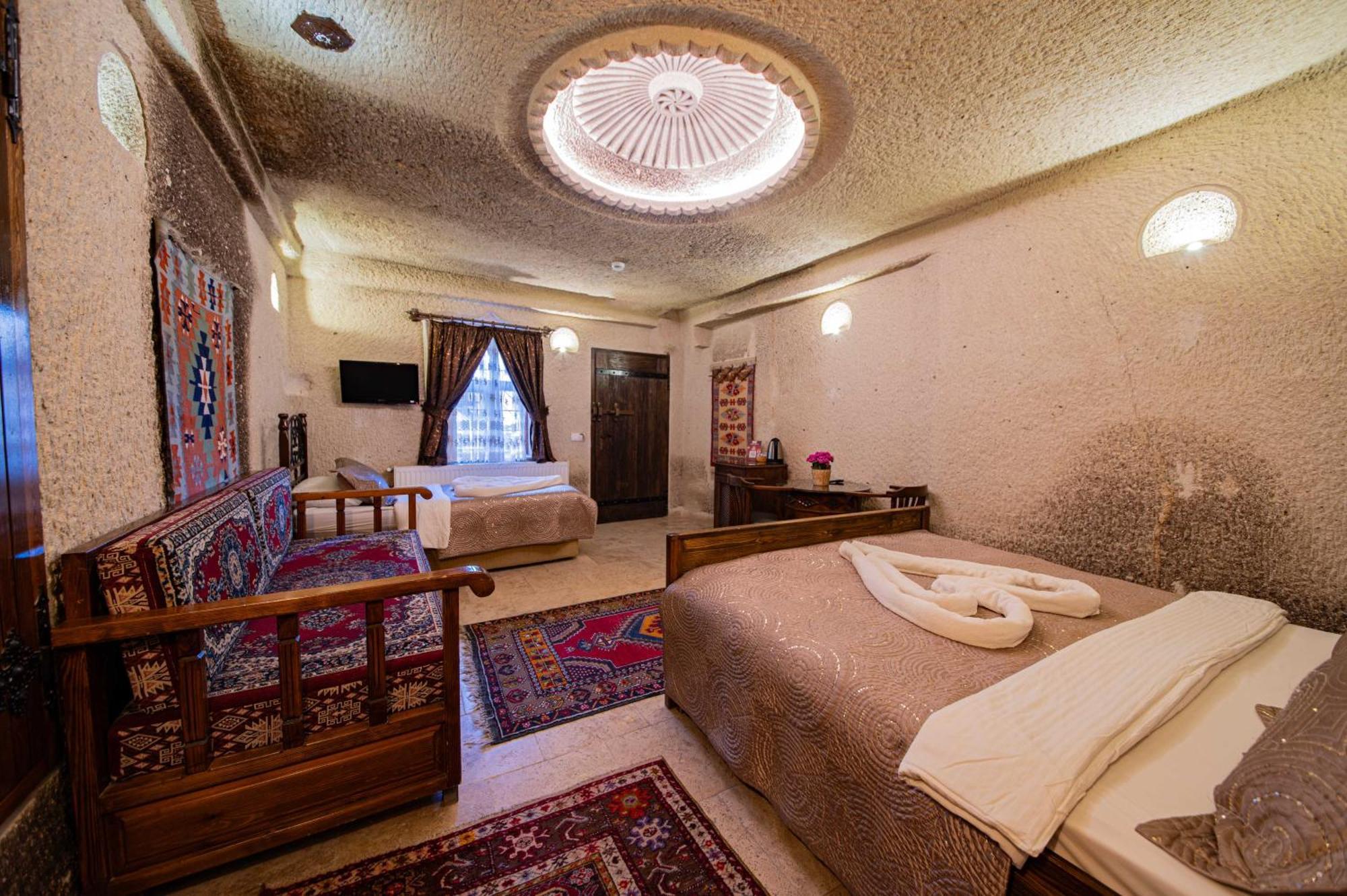 โรงแรมซาฟราน เคฟ เกอเรเม ภายนอก รูปภาพ